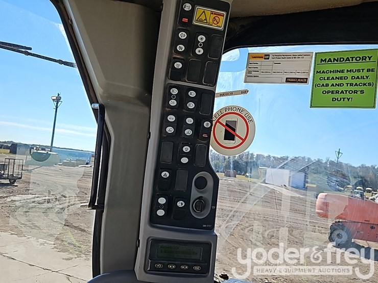 2013-caterpillar-140m2-image-29