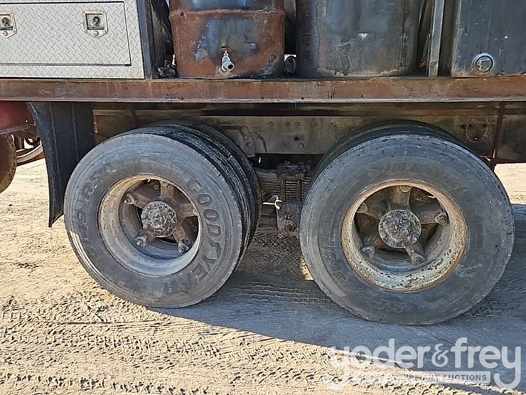 1988-ford-l8000-image-8