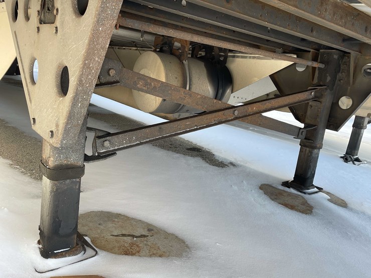 2012-utility-reefer-image-12