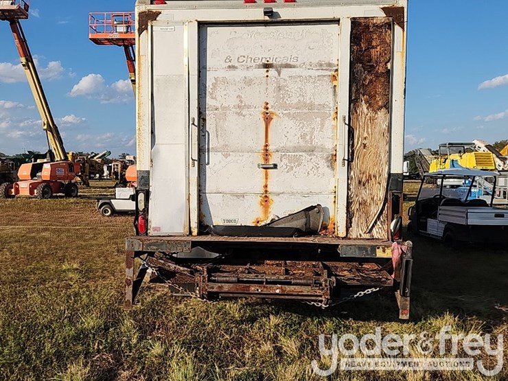 ford-f550-xl-image-3