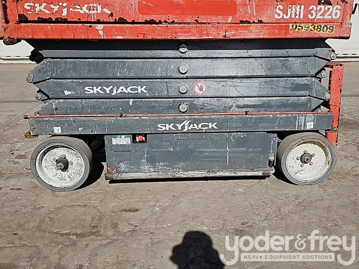 2017-skyjack-sjiii3226-image-10