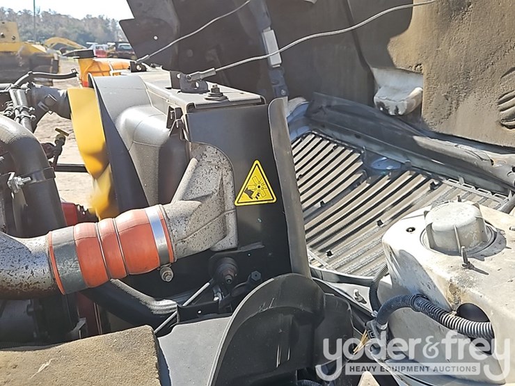 2016-international-durastar-4300-image-27