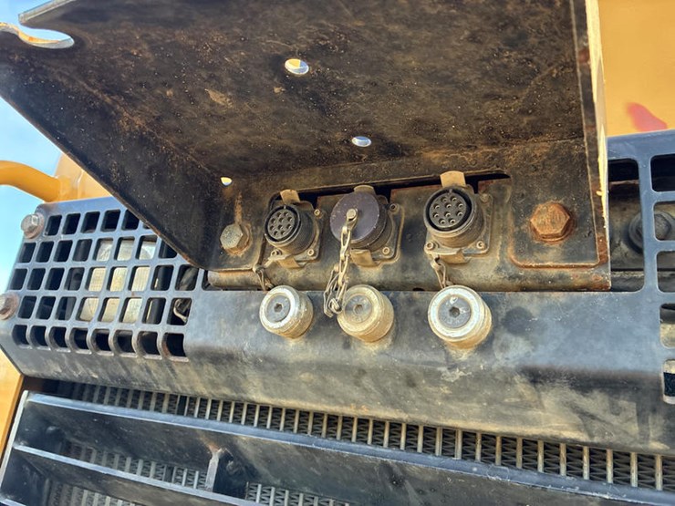 2016-caterpillar-d6n-lgp-image-21