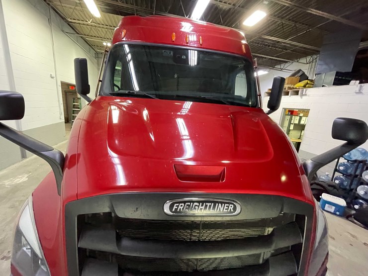 #6226-•-2021-freightliner-cascadia-semi-truck-(title-in-delay)-image-19