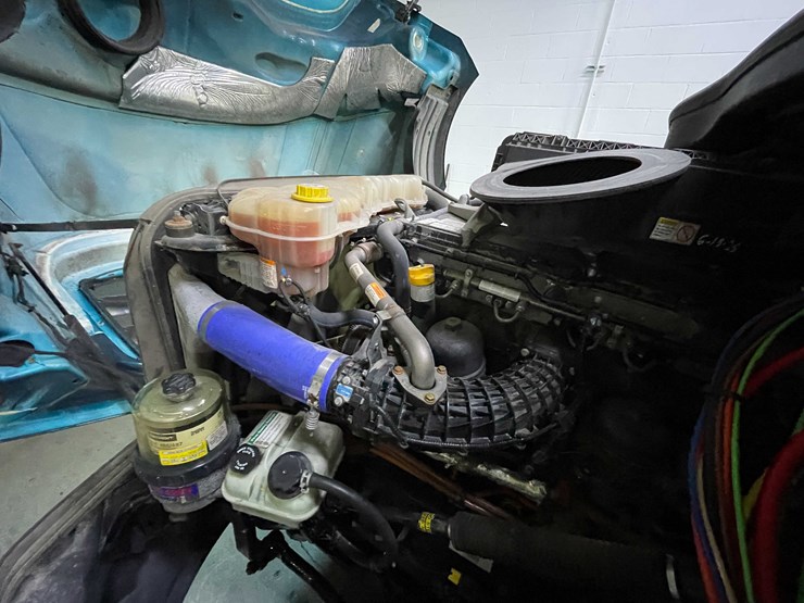 #6223-•-2022-freightliner-cascadia-semi-truck-(title-in-delay)-image-90