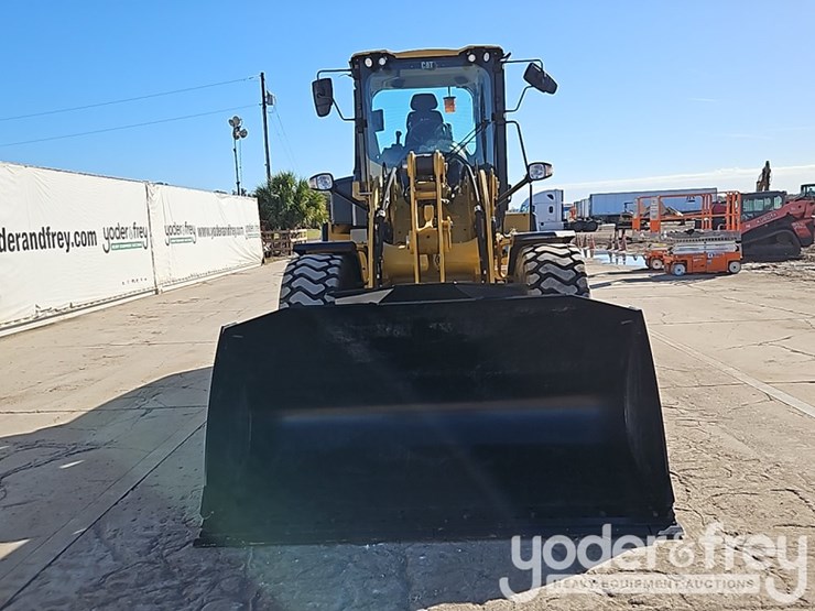 2026-caterpillar-926-image-14