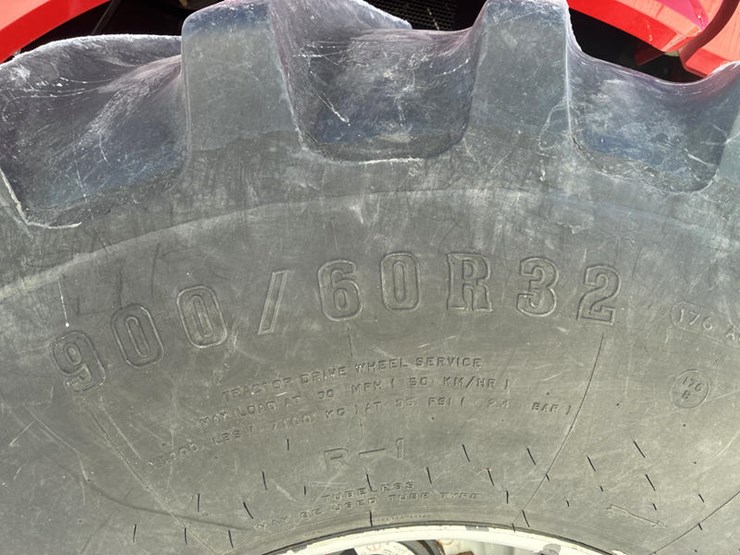 2010-case-ih-6088-image-34