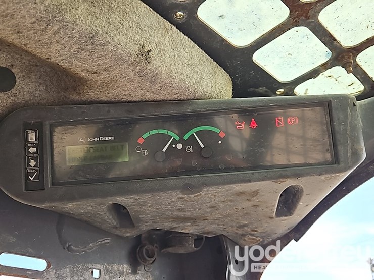 2019-deere-317g-image-21