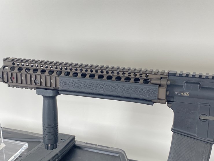 #13-•-#1461-•-daniel-defense-ddm4-m4a1-semi-automatic-rifle-5.56x45mm-image-5