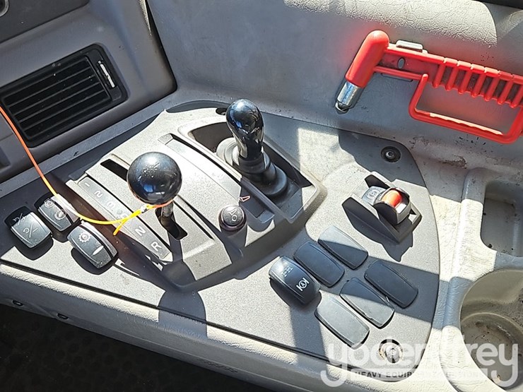 2021-volvo-a40g-image-27