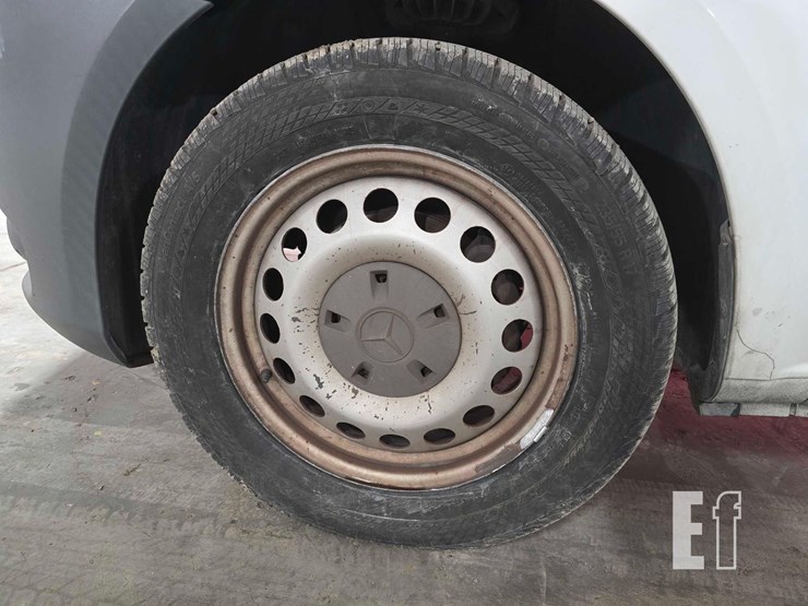 2017-mercedes-benz-metris-image-19