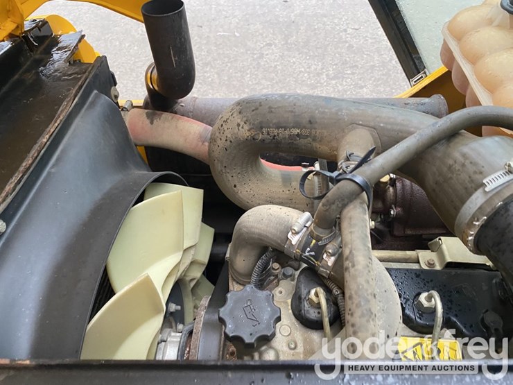 2016-jcb-926-image-23