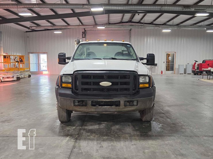 2006-ford-f550-image-7
