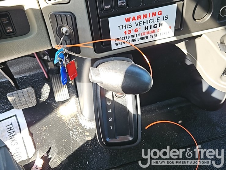 2016-international-durastar-4300-image-36