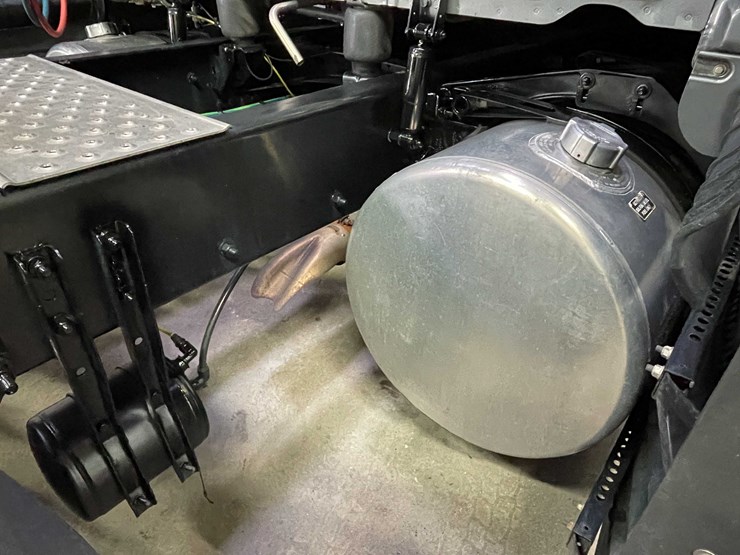 #6224-•-2022-freightliner-cascadia-semi-truck-(title-in-delay)-image-37