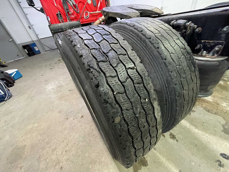 #6227-•-2018-freightliner-cascadia-day-cab-semi-truck-(title-in-delay)-image-57