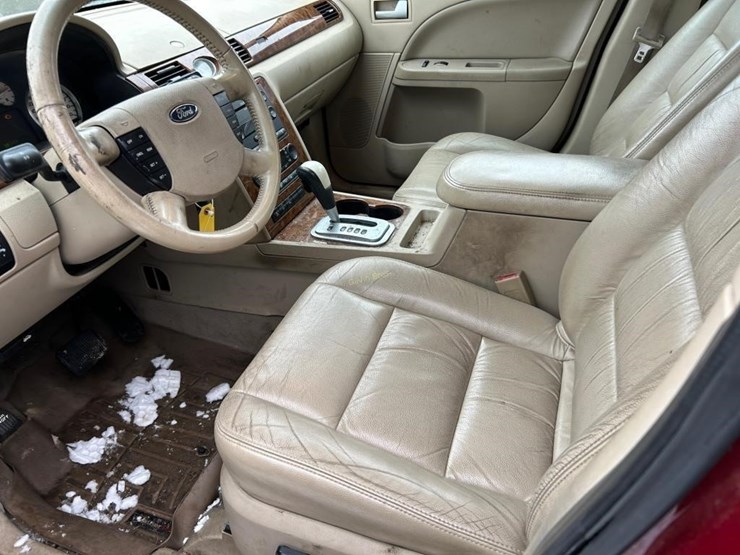 2005-ford-five-hundred-car-image-10