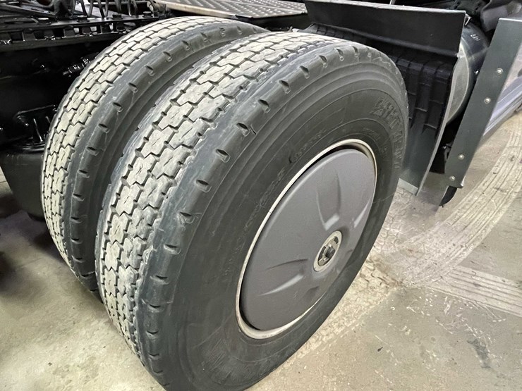 #6224-•-2022-freightliner-cascadia-semi-truck-(title-in-delay)-image-47