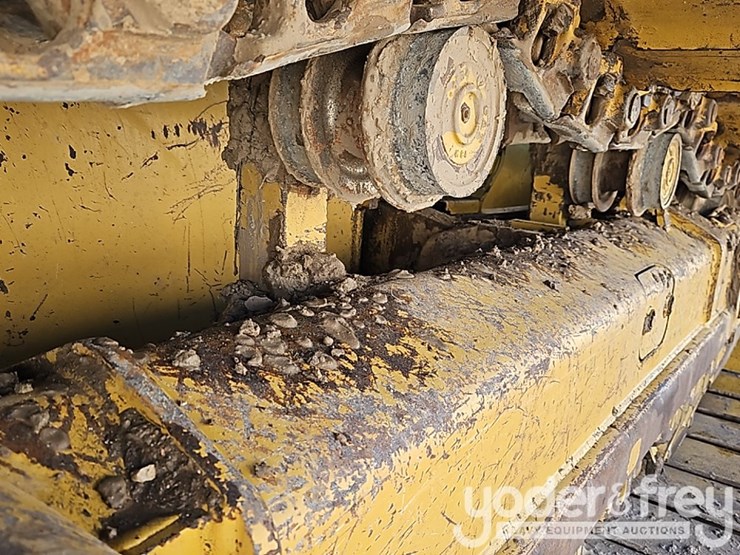2023-caterpillar-d4-image-10