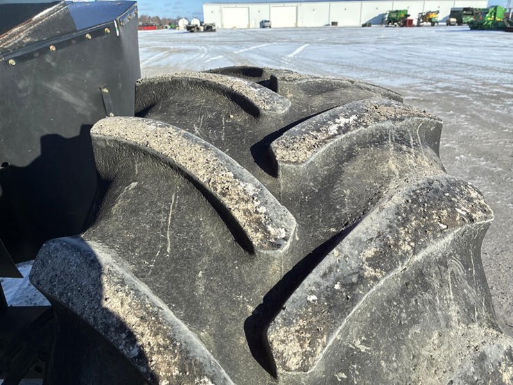 2010-case-ih-6088-image-44