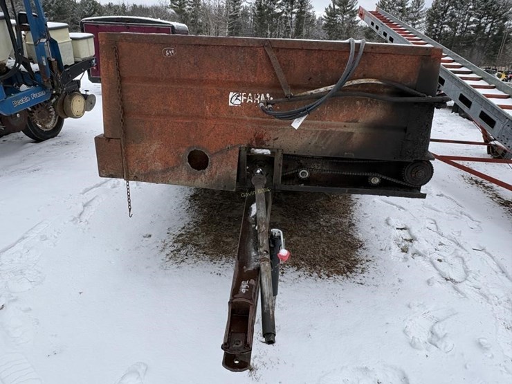 farmhand-manure-spreader-image-2