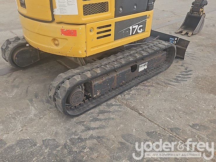 2018-deere-17g-image-14