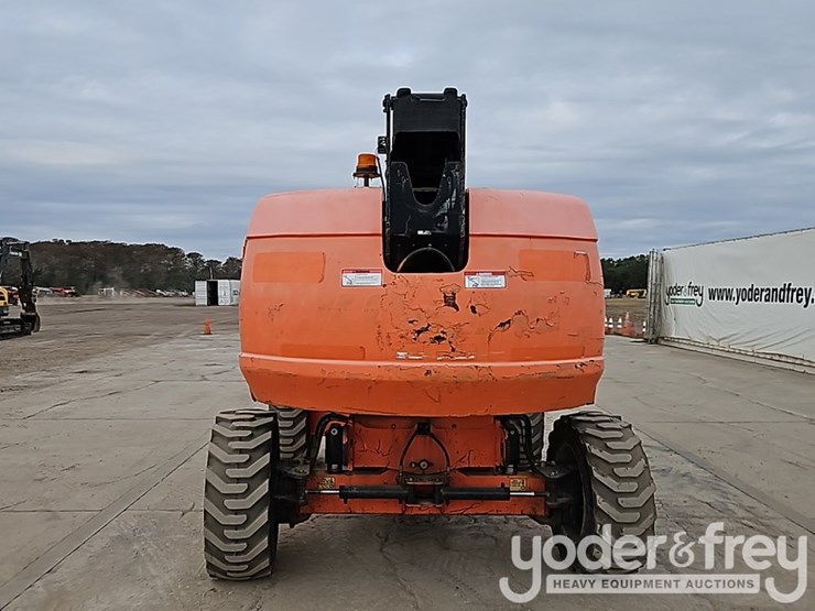 2015-jlg-600s-image-16