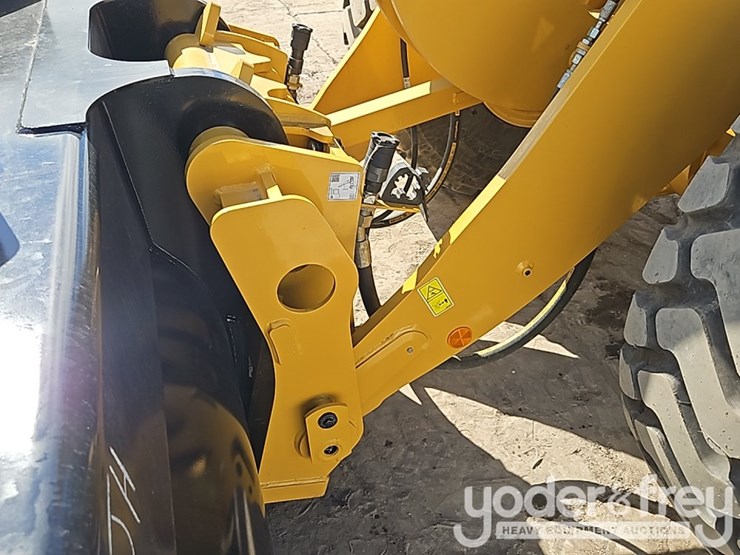 2026-caterpillar-930-image-19