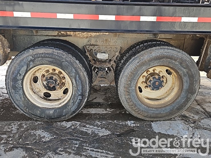 2011-kenworth-t470-image-16