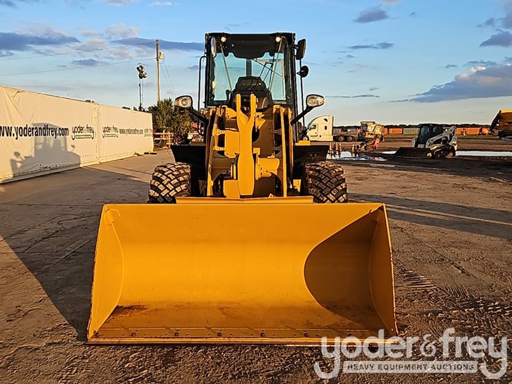 caterpillar-910-image-14