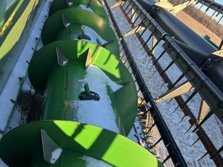 john-deere-630f-image-3