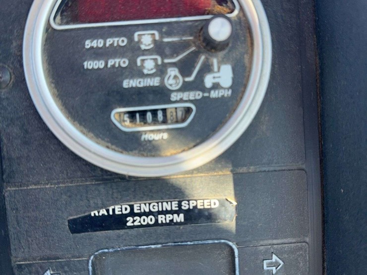 1980-series-iii-white-155-tractor,-2wd,-18.4x38-tires,-5100hrs,-540/-small-1000-pto,-ac-and-heat-work,-seller-is-upgrading,-2-remotes,-approx.-90%-tread-on-tires-image-19