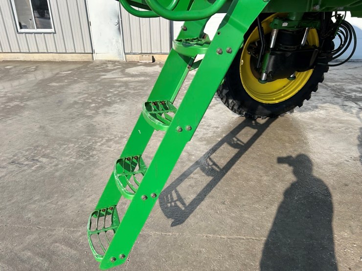 2015-john-deere-r4030-image-28
