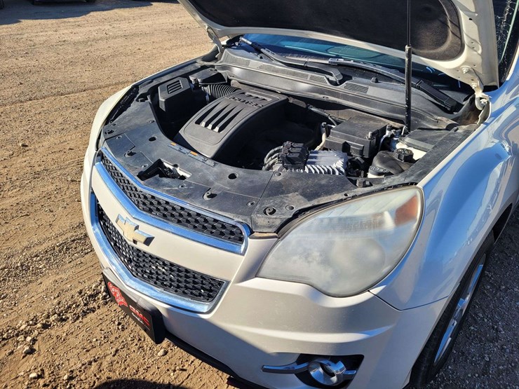 2013-chevrolet-equinox-lt-image-15