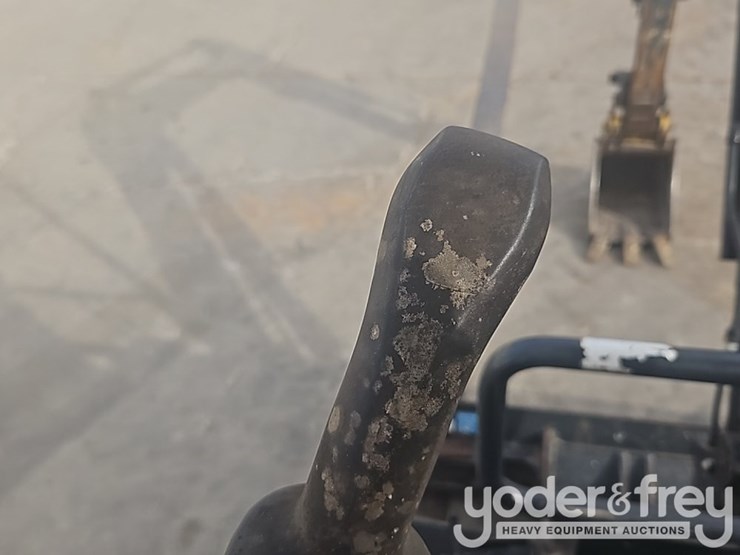 2018-deere-17g-image-36