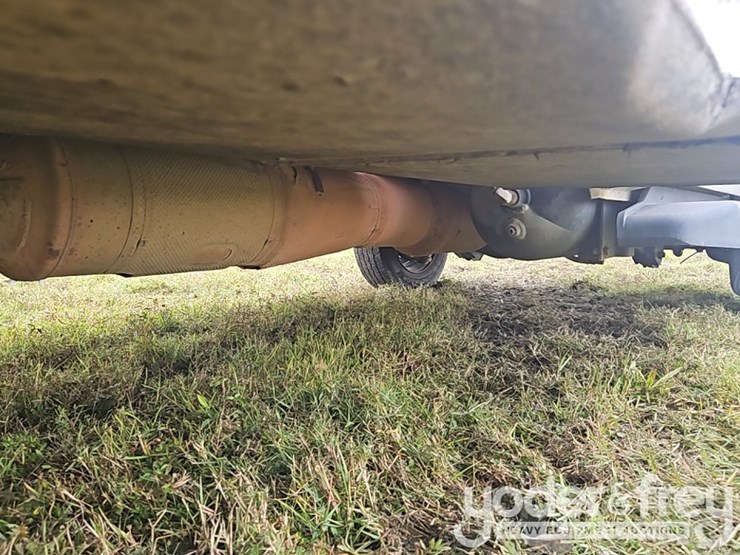 2016-ford-f550-image-9