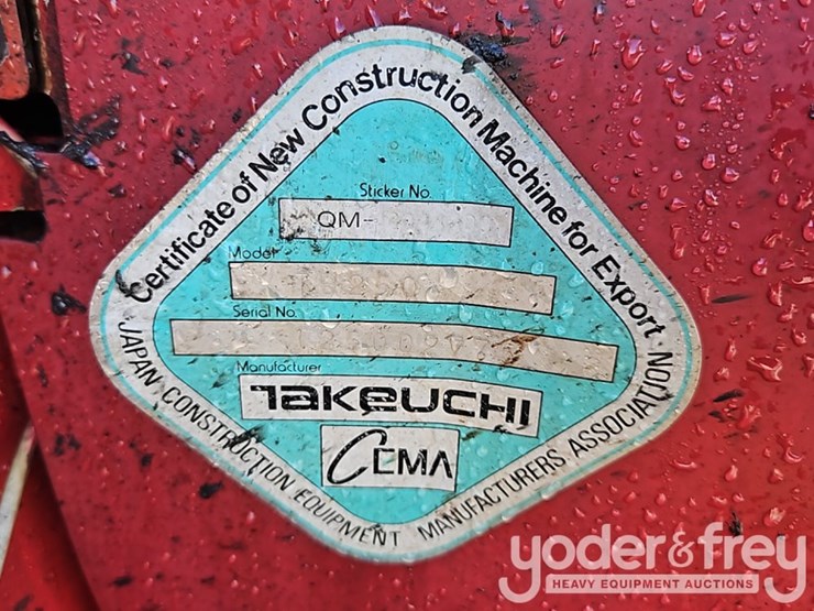 2012-takeuchi-tb250-image-38