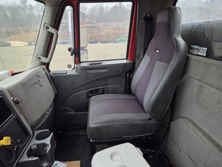 2013-international-durastar-4300-image-75