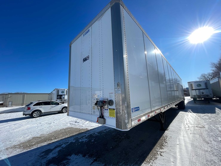 2023-stoughton-trailer-image-1