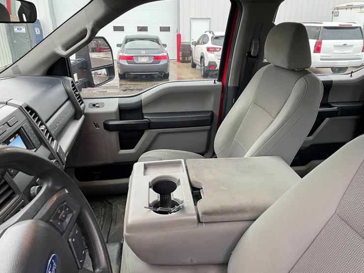 2021-ford-f350-xl-image-48