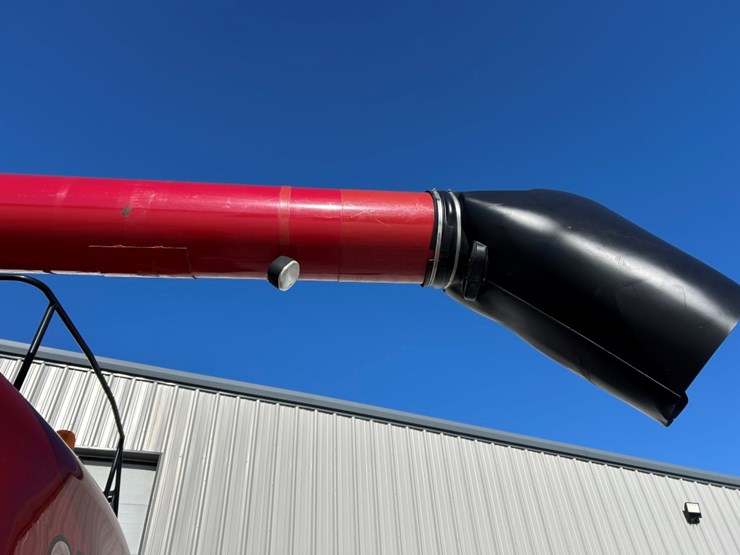 2007-case-ih-7010-image-30