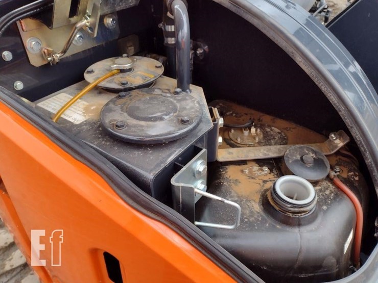 hitachi-zx50u-5n-image-42