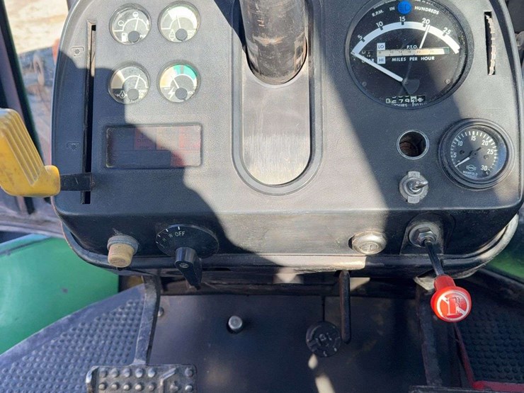 1981-john-deere-8640-image-22