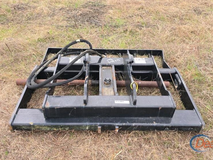 jcb-telehandler-thru-hole-bar-fork-frame-image-1