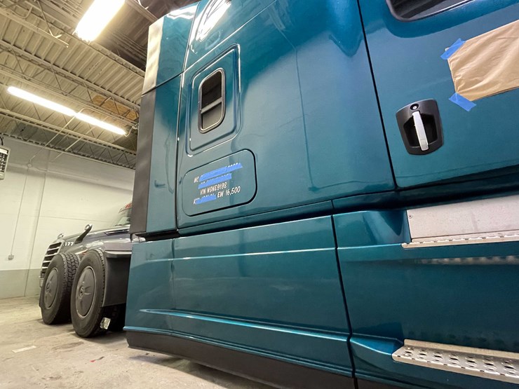 #6223-•-2022-freightliner-cascadia-semi-truck-(title-in-delay)-image-25