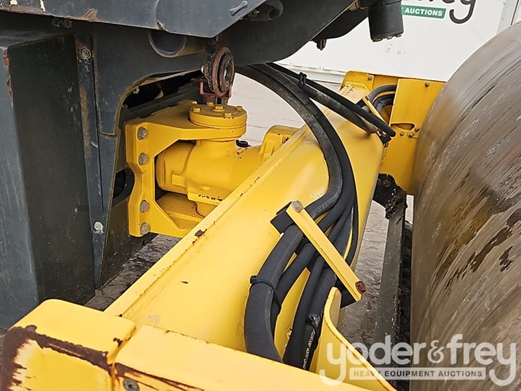 2017-bomag-bw211d-5-image-9