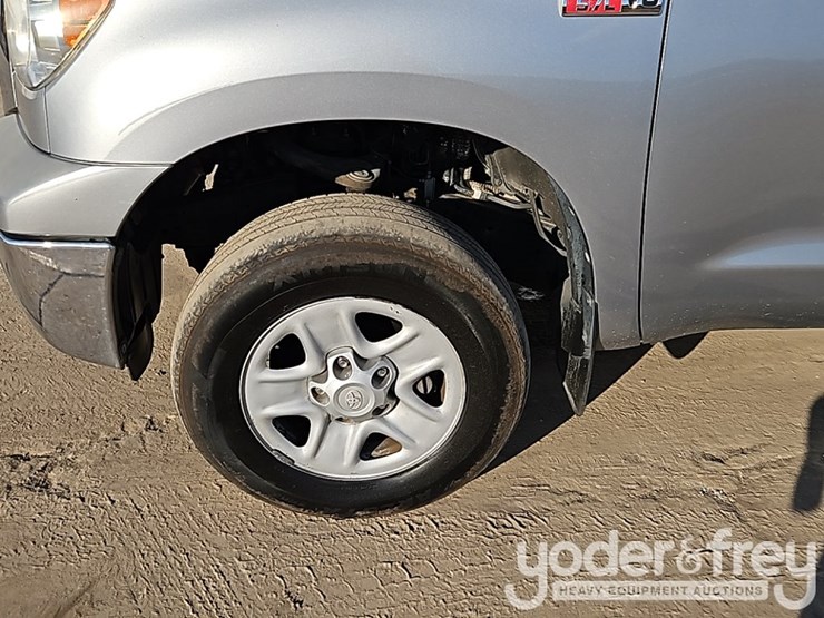 2013-toyota-tundra-image-11