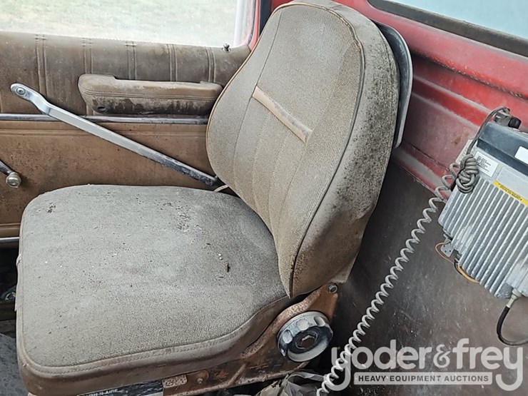 1988-ford-l8000-image-30