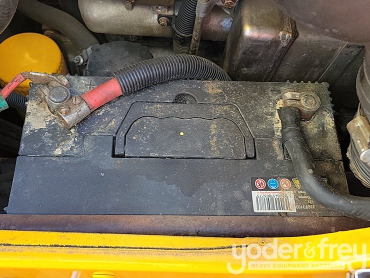 2015-jcb-926-image-23