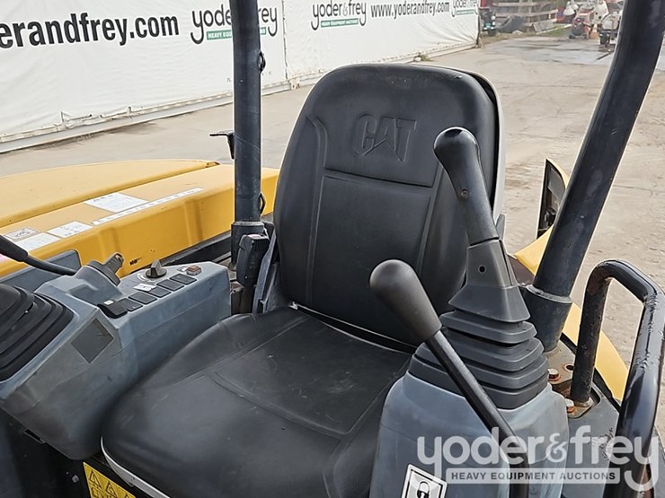 2014-caterpillar-305e-cr-image-31